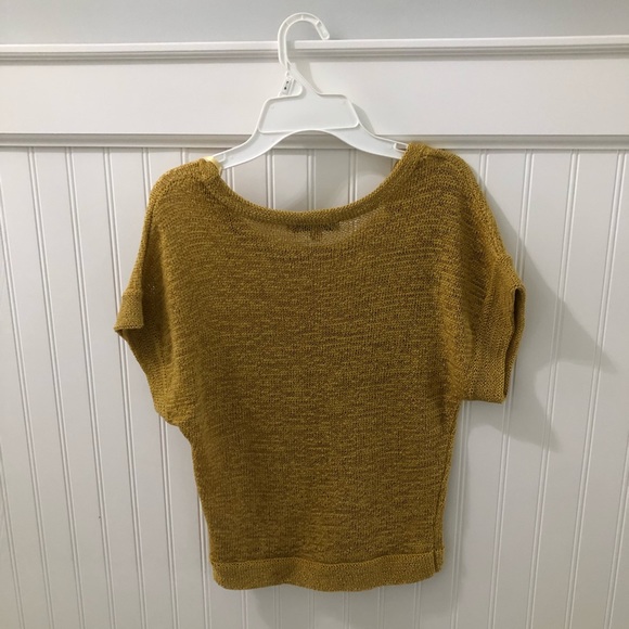 top - Picture 2 of 2